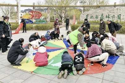 曹妃甸区残联和唐山思达教育学校举办世界自闭症日融合活动